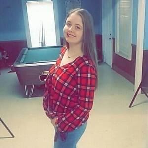 Meet your Posher, Danyelle